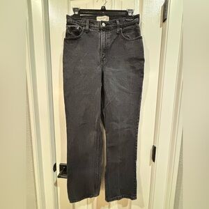 Abercrombie & Fitch The 90’s straight Ultra High Rise Curve Love Jeans. 6S